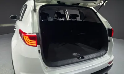 Kia Sportage 2018, 80910 км, за 9055.38 USD - фото 19