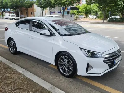 Hyundai Avante 2020, 47906 км, за 10093.11 USD
