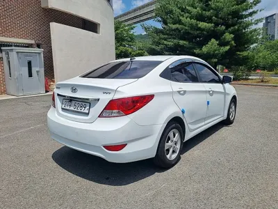 Hyundai Accent 2014, 52000 км, за 3759.5 USD - фото 7