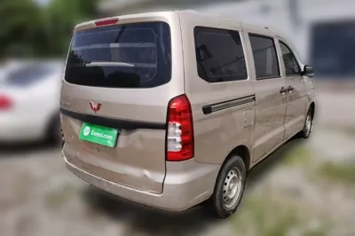 Wuling Hongguang V 2019, 30900 км, за 6056 USD