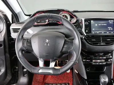 Peugeot 2008 2019, 37431 км, за 9801.32 USD - фото 6