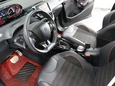 Peugeot 2008 2019, 37431 км, за 9801.32 USD - фото 8