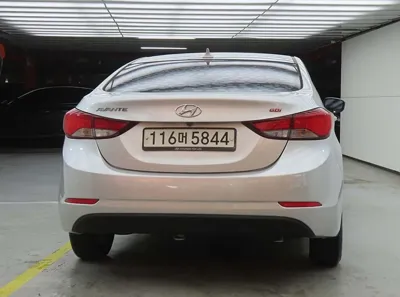 Hyundai Avante 2014, 186363 км, за 1444.14 USD
