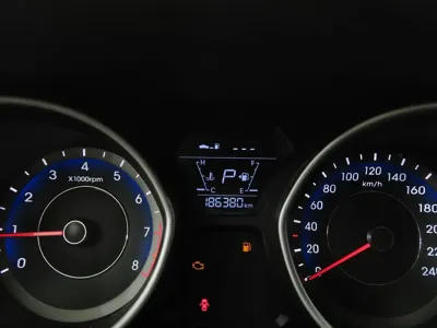 Hyundai Avante 2014, 186363 км, за 1444.14 USD - фото 9