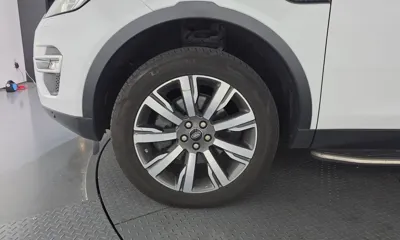 Land Rover Discovery Sport 2019, 130386 км, за 7339.27 USD
