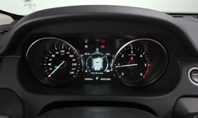Land Rover Discovery Sport 2019, 130386 км, за 7339.27 USD - фото 8