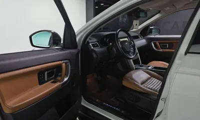 Land Rover Discovery Sport 2019, 130386 км, за 7339.27 USD - фото 10