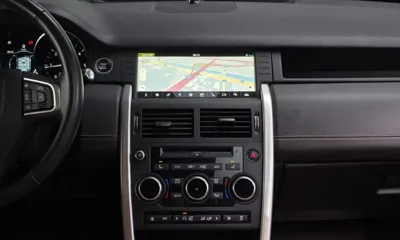 Land Rover Discovery Sport 2019, 130386 км, за 7339.27 USD - фото 12