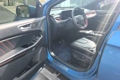 Ford Edge 2021, 115500 км, за 14660 USD - фото 16