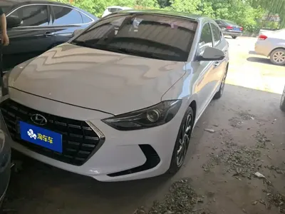 Hyundai Elantra · 2020 год