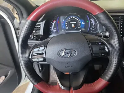 Hyundai Elantra 2020, 57699 км, за 6474.27 USD - фото 15