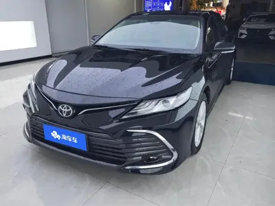 Toyota Camry · 2023 год