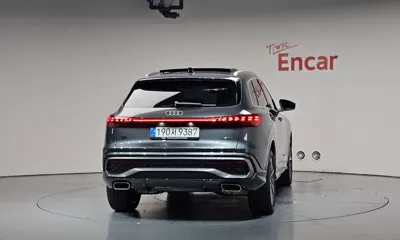 Audi Q5 2025, 876 км, за 50873.05 USD