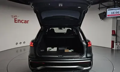 Audi Q5 2025, 876 км, за 50873.05 USD - фото 35