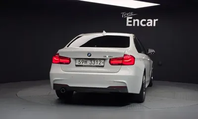 BMW 3-Series 2018, 62525 км, за 12425.2 USD
