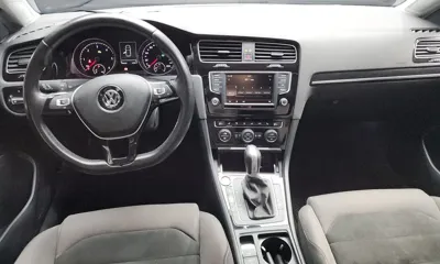 Volkswagen Golf 2016, 140642 км, за 6055.87 USD - фото 7