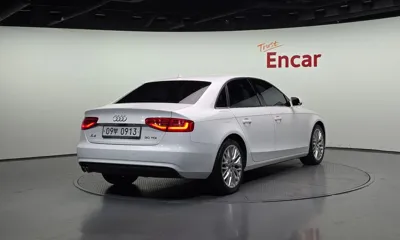 Audi A4 2016, 105280 км, за 4814.33 USD