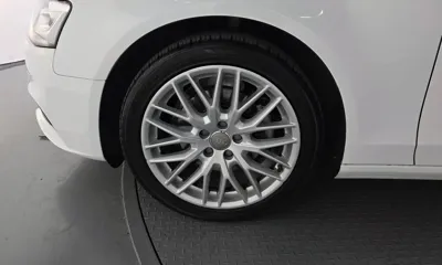 Audi A4 2016, 105280 км, за 4814.33 USD