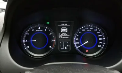 Hyundai Grandeur 2012, 155582 км, за 3843.65 USD - фото 8