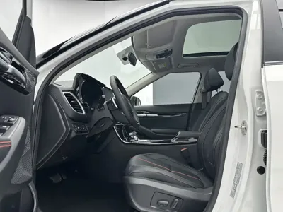 Kia KX3 2022, 4000 км, за 16767.58 USD