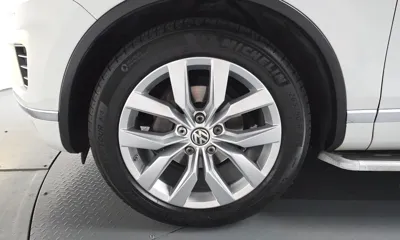 Volkswagen Touareg 2016, 159833 км, за 10986.15 USD