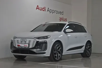 Audi Q6 e-tron · 2025 год