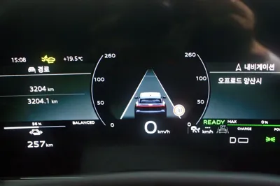 Audi Q6 e-tron 2025, 3204 км, за 53498.75 USD - фото 8