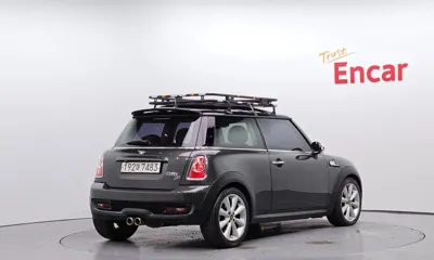 MINI Cooper 2012, 203614 км, за 3216.49 USD