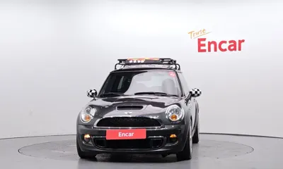 MINI Cooper 2012, 203614 км, за 3216.49 USD