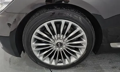 Kia K9 2019, 96194 км, за 14779.29 USD