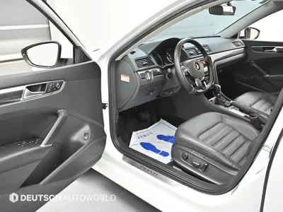Volkswagen Passat 2018, 55687 км, за 7877.12 USD - фото 10