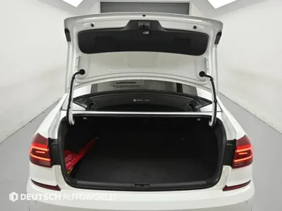Volkswagen Passat 2018, 55687 км, за 7877.12 USD - фото 18