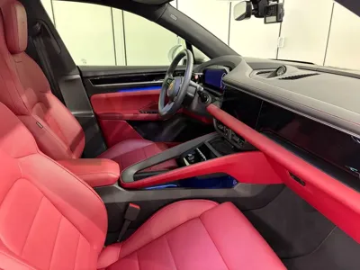 Porsche Macan 2025, 5381 км, за 71550.48 USD - фото 7
