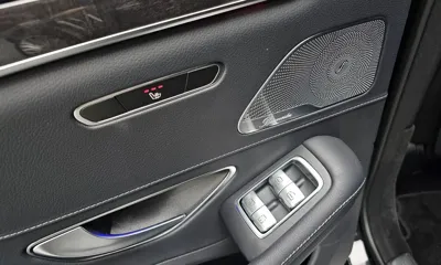 Mercedes-Benz S-Class 2019, 66775 км, за 32099.25 USD - фото 35
