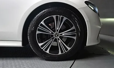 Mercedes-Benz E-Class 2025, 5255 км, за 39602.62 USD