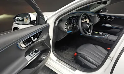 Mercedes-Benz E-Class 2025, 5255 км, за 39602.62 USD - фото 11