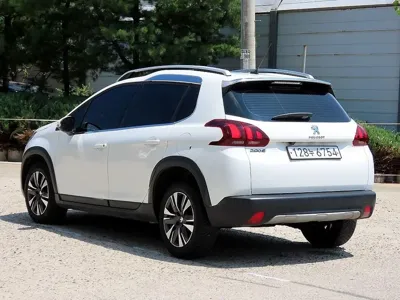 Peugeot 2008 2019, 95593 км, за 4923.2 USD