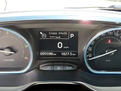 Peugeot 2008 2019, 95593 км, за 4923.2 USD - фото 9