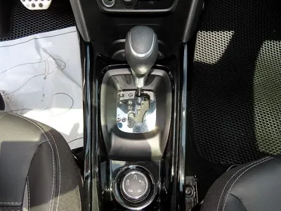 Peugeot 2008 2019, 95593 км, за 4923.2 USD - фото 10