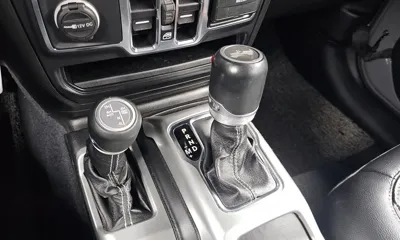 Jeep Wrangler 2021, 52282 км, за 25016.3 USD - фото 9