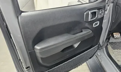 Jeep Wrangler 2021, 52282 км, за 25016.3 USD - фото 24