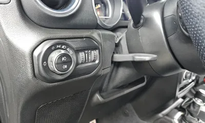 Jeep Wrangler 2021, 52282 км, за 25016.3 USD - фото 28