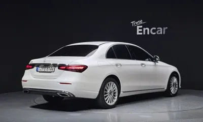 Mercedes-Benz E-Class 2022, 53379 км, за 22449.78 USD