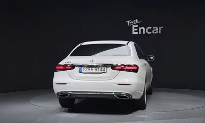 Mercedes-Benz E-Class 2022, 53379 км, за 22449.78 USD