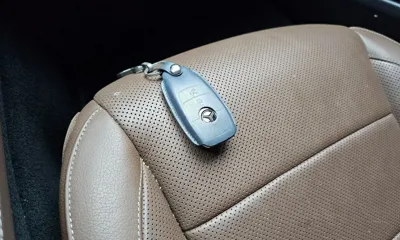 Mercedes-Benz E-Class 2022, 53379 км, за 22449.78 USD - фото 30