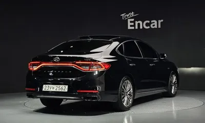 Hyundai Grandeur 2019, 169733 км, за 9780.75 USD