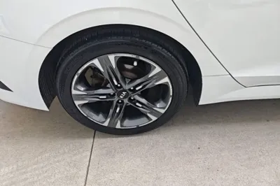 Kia K5 2020, 93800 км, за 15688 USD - фото 11