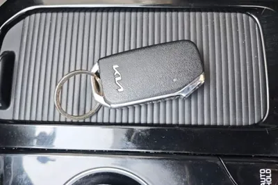 Kia K5 2020, 93800 км, за 15688 USD - фото 13