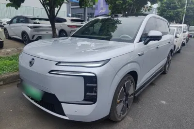 Denza N8L · 2025 год
