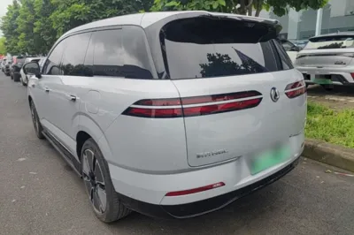 Denza N8L 2025, 9400 км, за 42797 USD